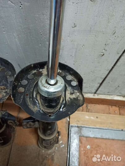 Передние амортизаторы Kia ceed 1 рестайлинг