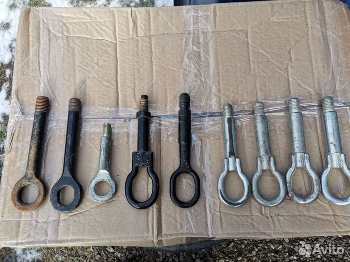 Буксировочный крюк