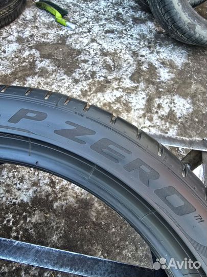 Pirelli P Zero PZ4 255/40 R20 101Y