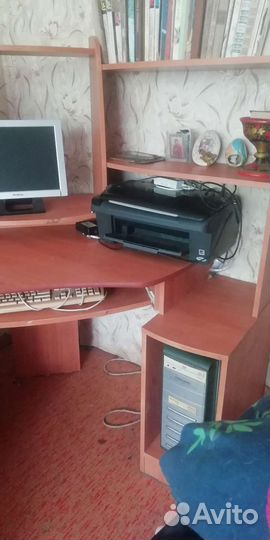 Комьютерный стол