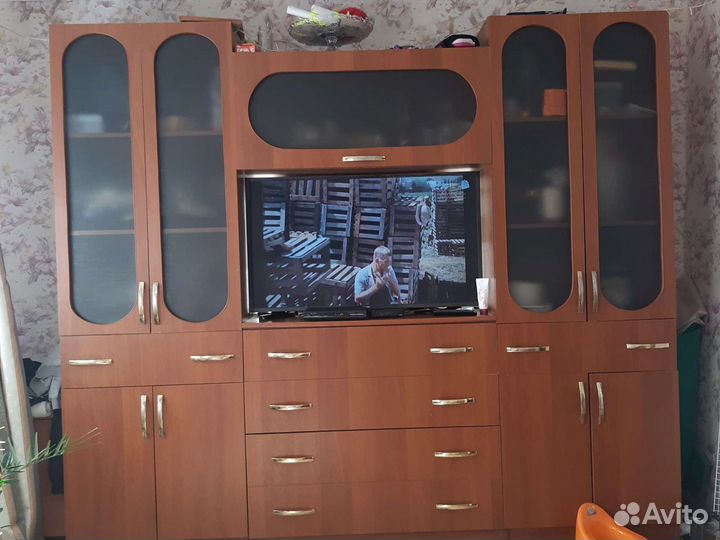 Стенка в гостиную