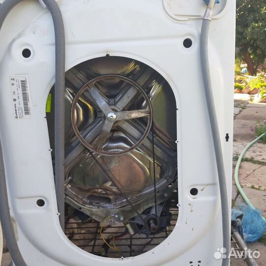 Стиральная машина Ariston AVD109 запчасти/целую