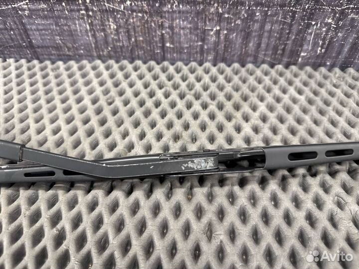 Дворник передний Chevrolet Trailblazer GMT360 LL8