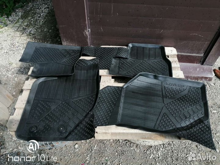 Коврики на ладу гранту