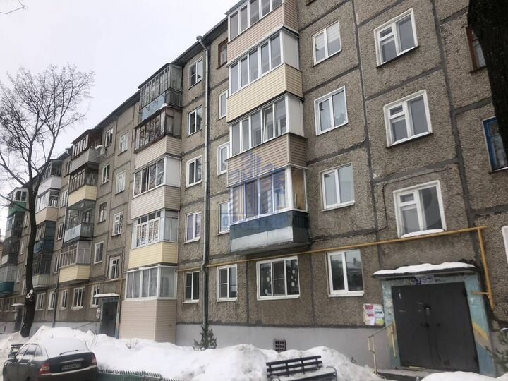 2-к. квартира, 43 м², 1/5 эт.