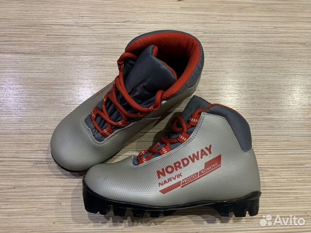 Лыжные ботинки размер 33