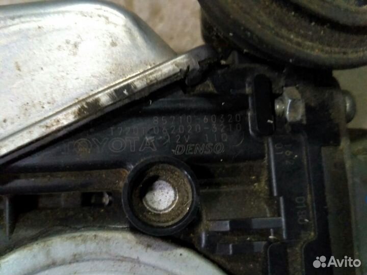 Стеклоподъемник передний Toyota Land Cruiser 200