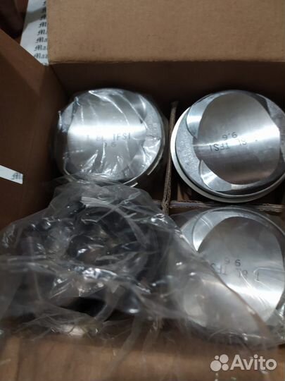 Поршень 06H107065DD VAG 1.8 tfsi новый комплект