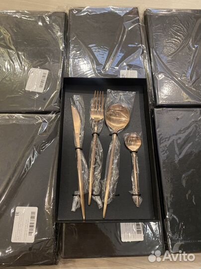 Набор столовых приборов новый/подарочный набор