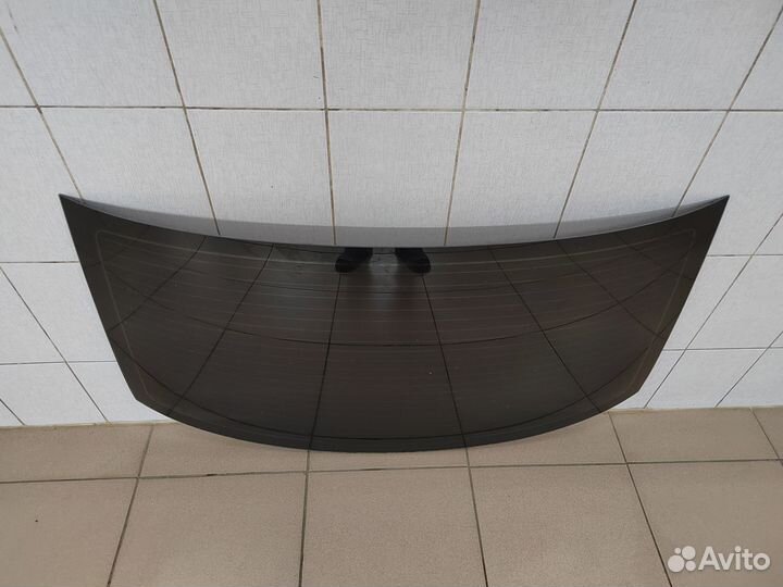 Стекло заднее кузовное оригинал VW Polo Sedan