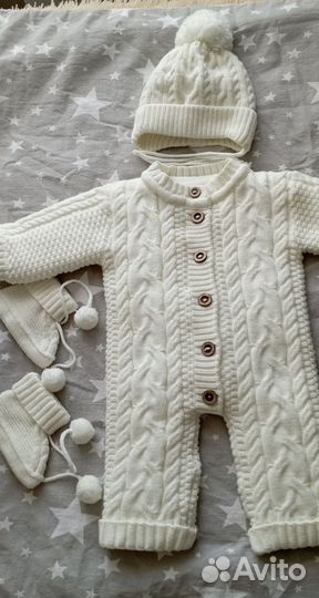 Вязанный комбинезон для новорожденного комплект