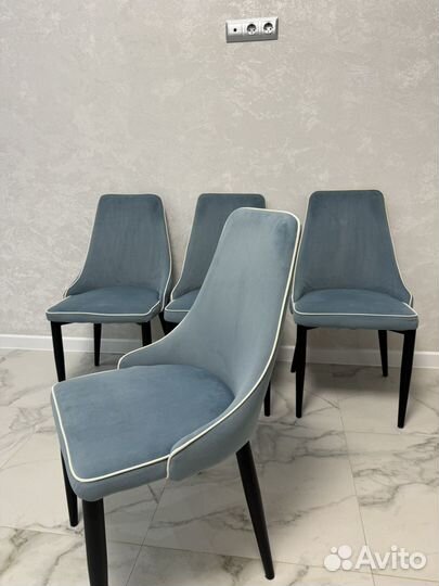 Стулья кухонные мягкие 4 шт