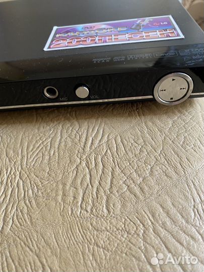 DVD плеер LG DGK875