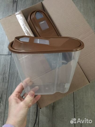 Контейнеры для сыпучих продуктов