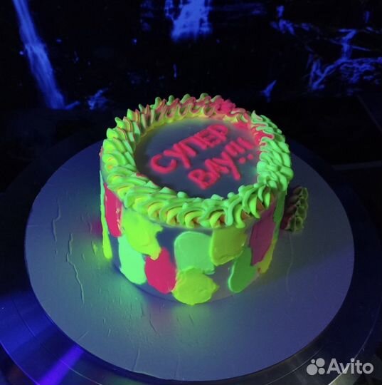 Бенто тортики срочные Химки неоновые тренд лета