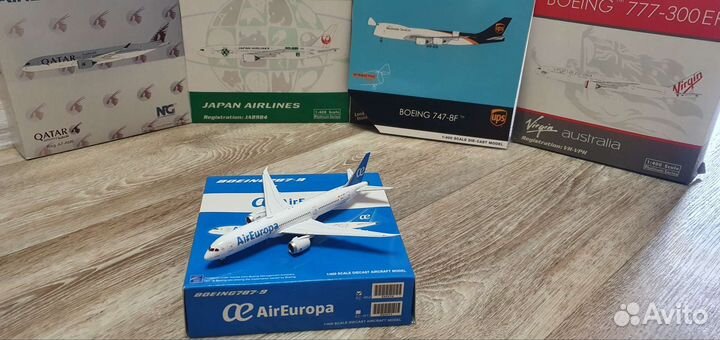 Модель самолёта Boeing 787-8