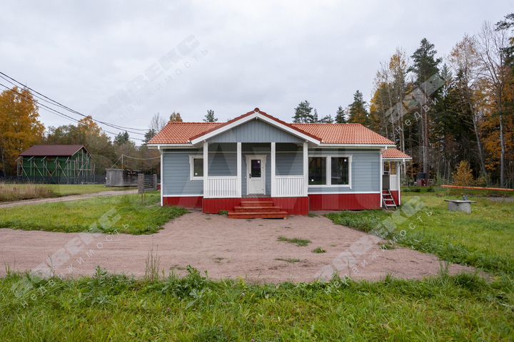 Коттедж 105 м² на участке 10,4 сот.