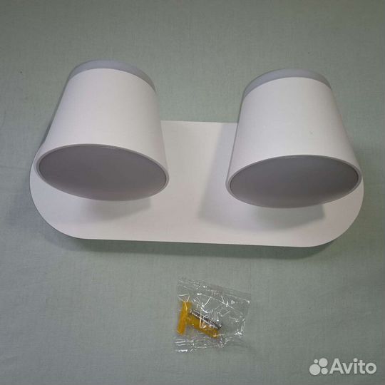 Настенный светодиодный светильник новый