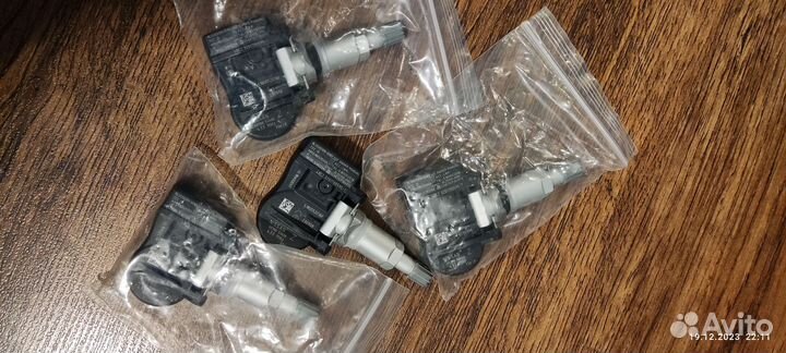 Датчики давления в шине 407003JA0A