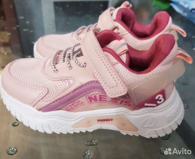 Кроссовки для девочки