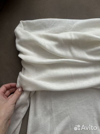 Джемпер со спущенными плечами 42-44