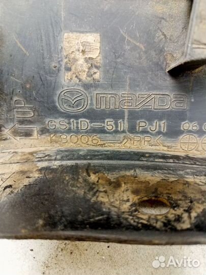 Накладка переднего крыла правого