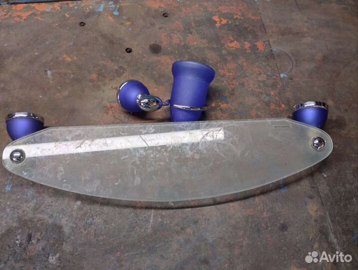 Полочка для ванной с зеркалом