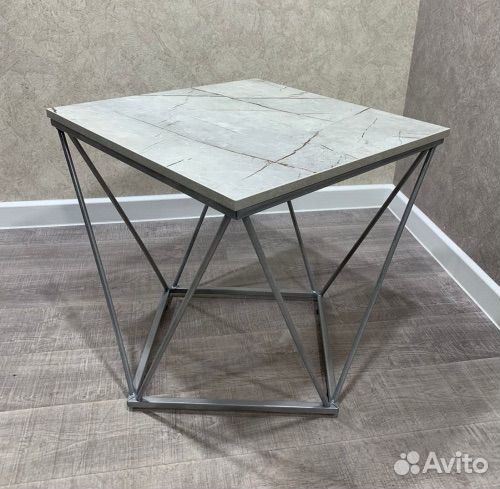 Стол журнальный