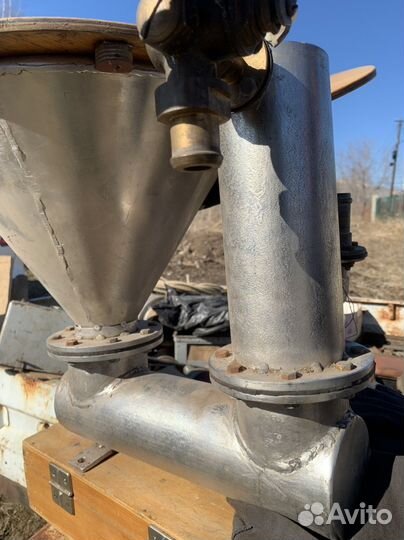 Судовой унитаз