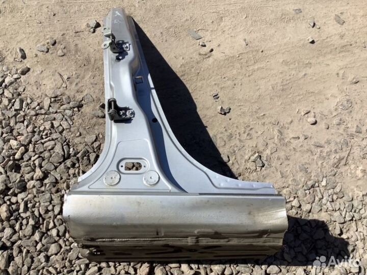 Порог со средней стойкой правый Renault Megane 3