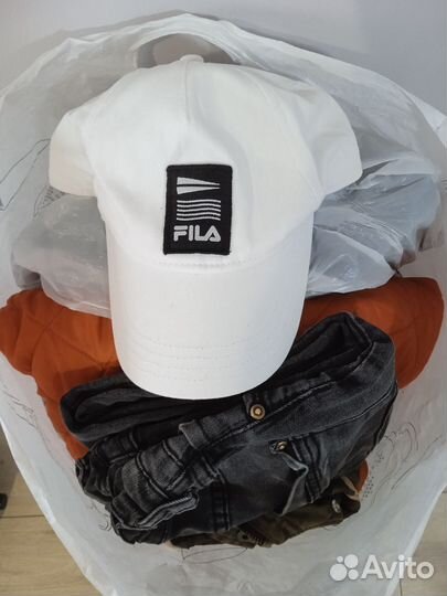 Отдам женские и детские вещи