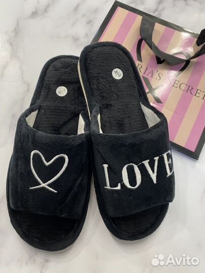 Домашние тапочки в стиле VS