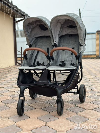 Коляска для двойни