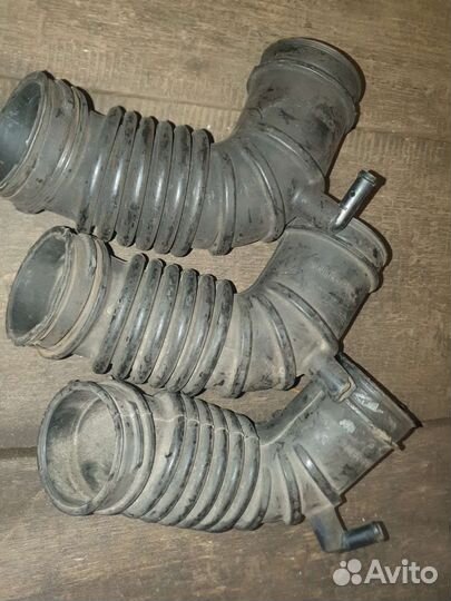 Патрубок воздушного фильтра Mitsubishi Lancer 2007