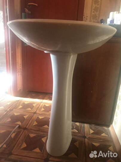 Раковина с тюльпаном