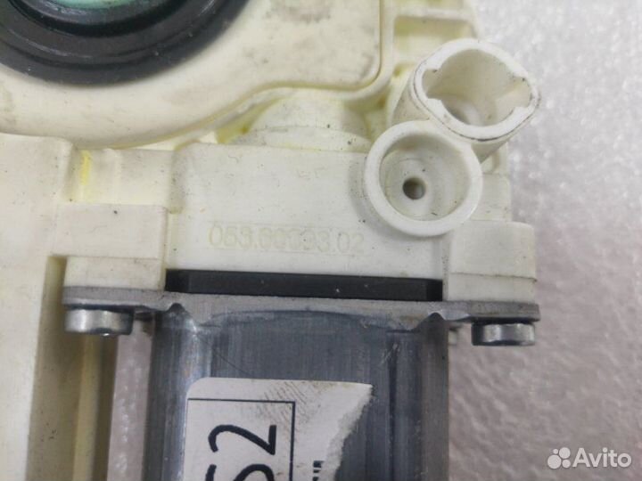 Мотор стеклоподъемника передний левый Volkswagen