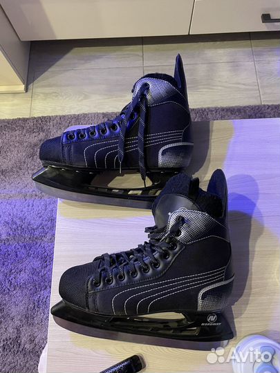 Коньки хоккейные