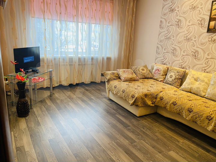 1-к. квартира, 42 м², 1/5 эт.