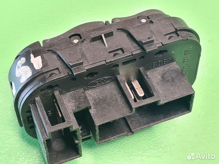 Блок управления стеклоподъемниками Ford Focus I