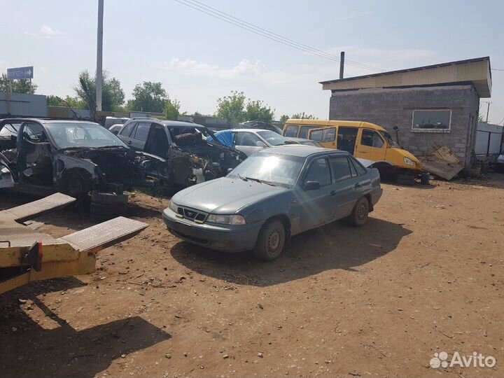 Заднее стекло дэу нексия