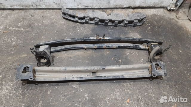 Усилитель переднего бампера для VW Golf 5 GTI