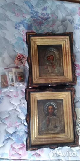 Иконы старинные в рамке