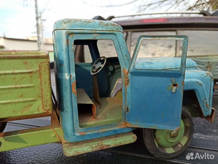 Железный грузовик