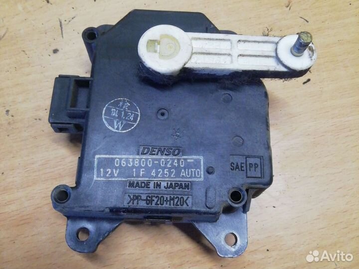 Привод/Моторчики заслонок toyota rav4 xa 20