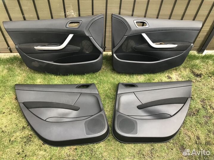 Дверные карты Peugeot 308