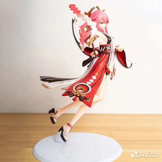 Фигурка Яэ Мико из Genshin impact