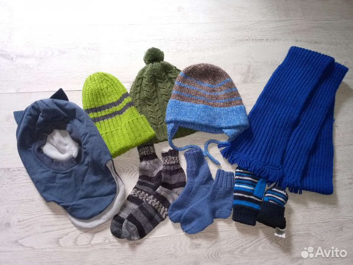 Шапки шарф носки варежки детские