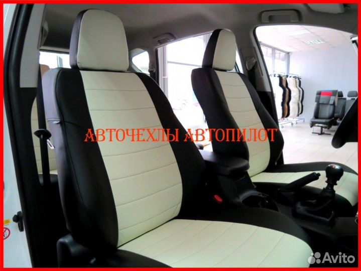 Чехлы Автопилот Toyota Rav4 4 из экокожи чёр-бел