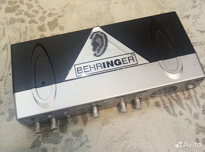 Микрофонный предусилитель Behringer minimic MIC800