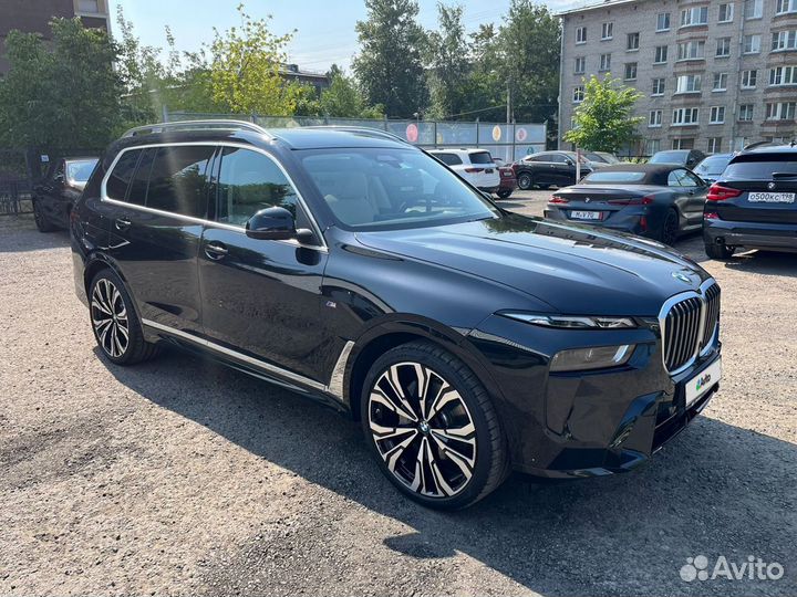 BMW X7 3.0 AT, 2023, 5 000 км